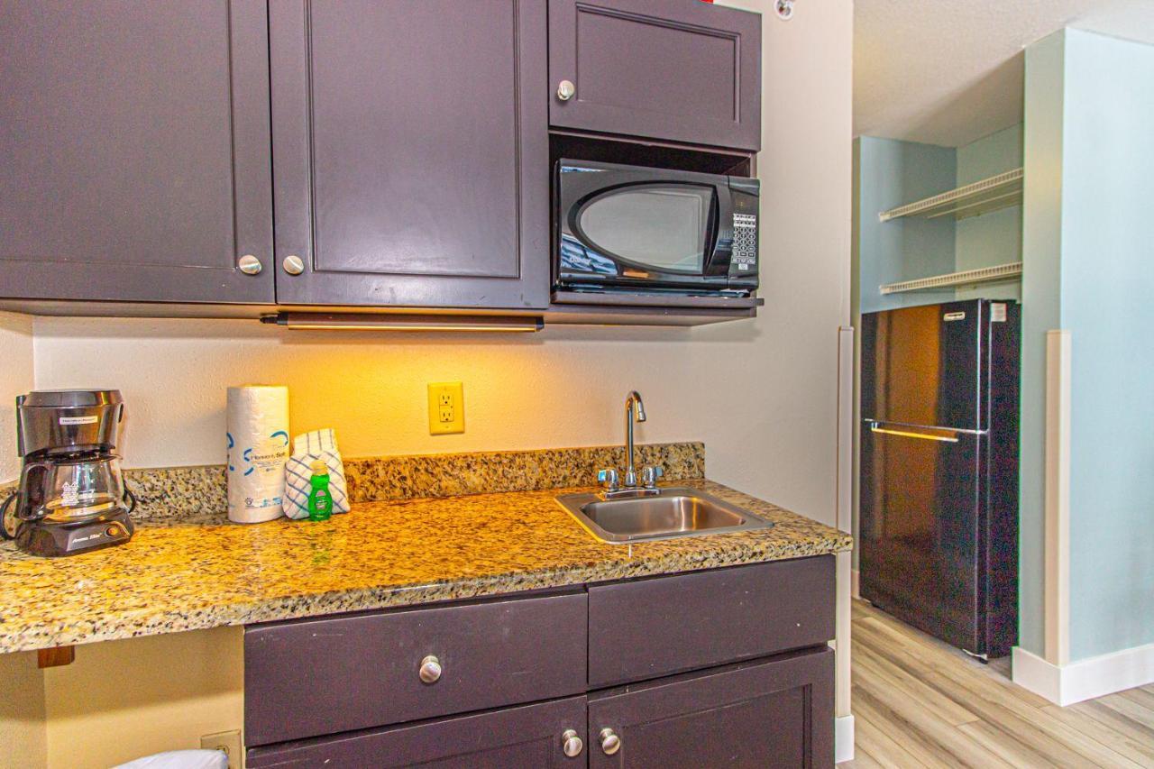 Landmark Resort King Suite Unit 710 Beautifully Updated Sleeps 4 Myrtle Beach Habitación foto